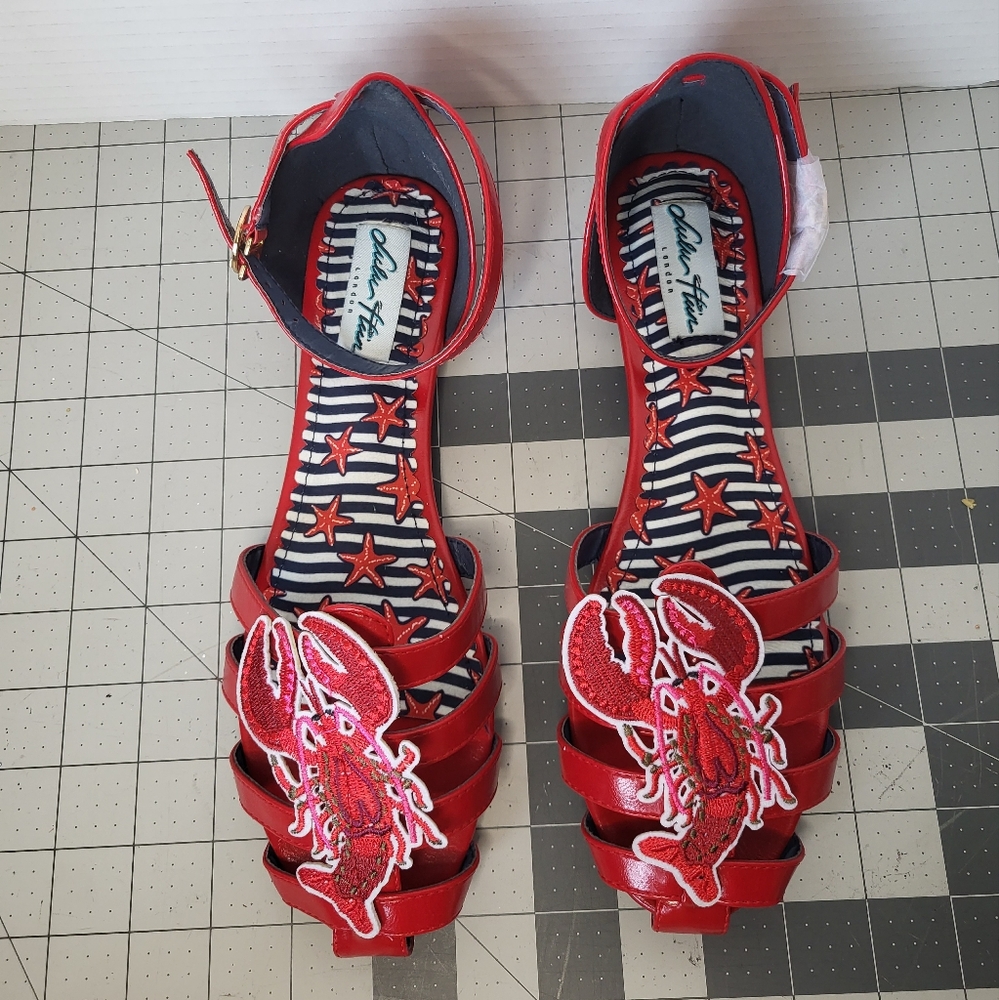 Lulu Hun Phoebe Lobster Sandal sz8